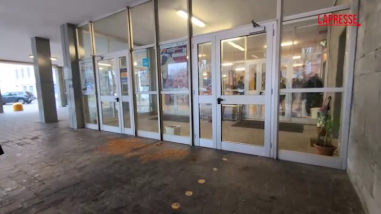 Milano, 18enne accoltellato all'uscita da scuola a Sesto San Giovanni: il luogo dell'aggressione