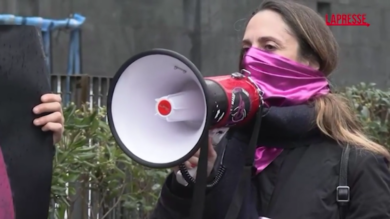 Caso La Russa jr, presidio di 'Non una di meno' in tribunale