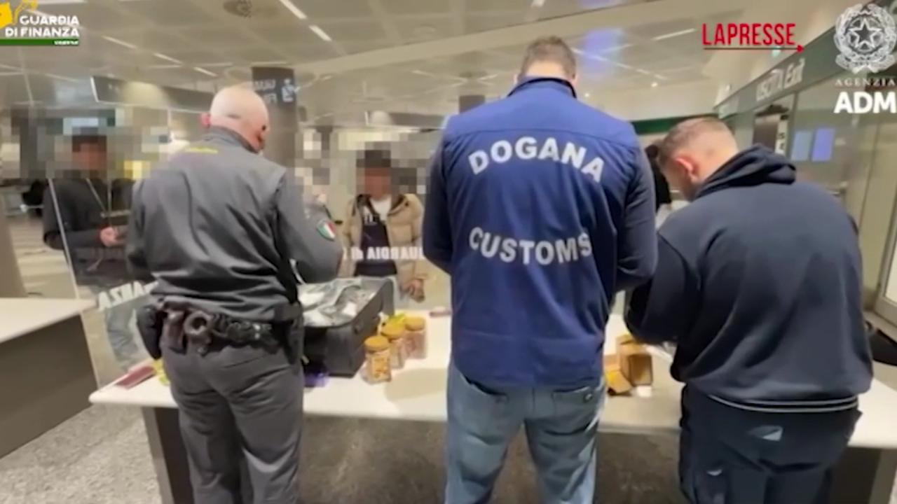 Varese, in aeroporto Malpensa sequestrati oltre 18mila farmaci illegali