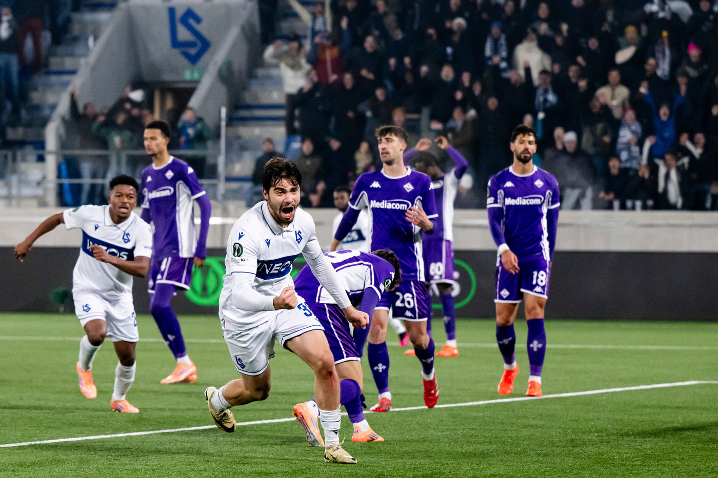 Conference League, Losanna-Fiorentina 1-0: continua la crisi nera dei viola