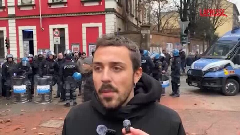 Perquisizioni al centro Askatasuna, attivista: “Volontà del governo di fermare le lotte per la Palestina”