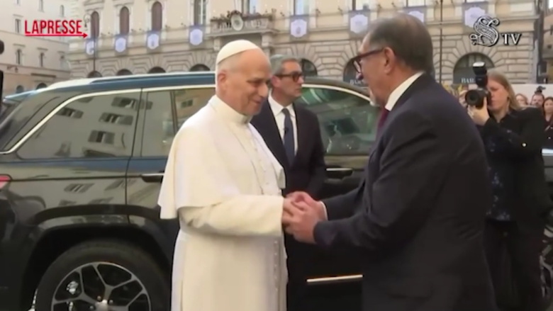 Papa Leone XIV, la sua visita alla mostra in Senato dedicata alla Bibbia di Borso d’Este