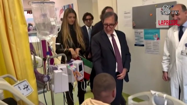 Senato, La Russa in visita ai bambini del Policlinico Gemelli per Natale