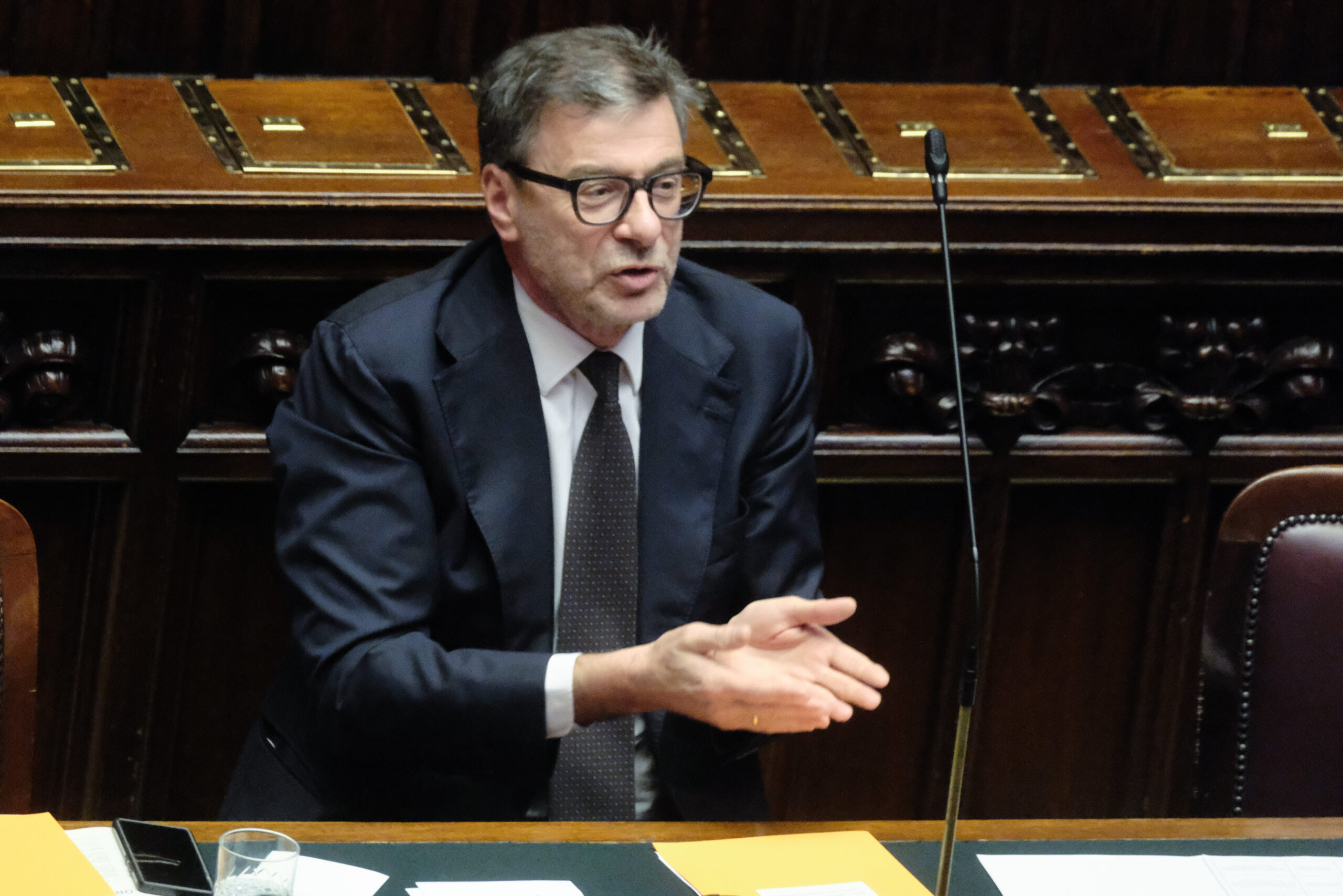 Manovra 2026, saltano norme su pensioni. Cambia anche ritenuta acconto imprese: anticipata al 2028 allo 0,5% Manovra 2026, saltano norme su pensioni. Cambia anche ritenuta acconto imprese: anticipata al 2028 allo 0,5%