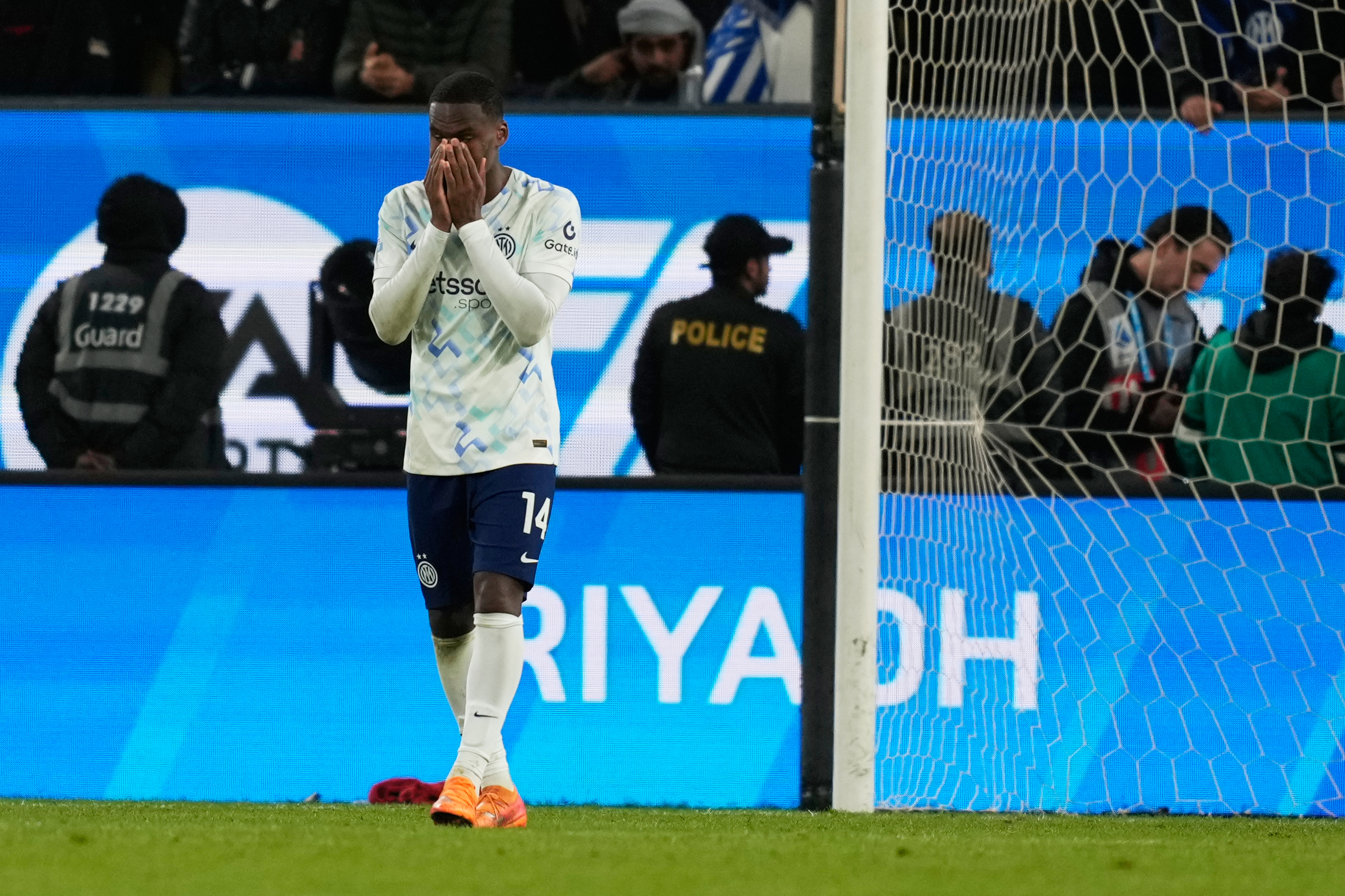 Supercoppa italiana 2025, Bologna in finale: Inter battuta ai rigori