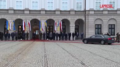 Zelensky a Varsavia, incontro con il presidente polacco su sicurezza e pace in Ucraina