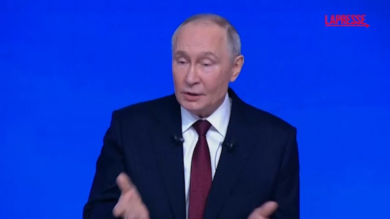 Ucraina, Putin accusa Kiev: “Rifiuta la pace” e avverte su nuovi avanzamenti russi