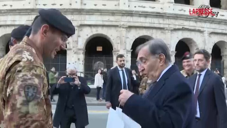 La Russa incontra i militari 'Strade sicure': "Siete angeli custodi, buon Natale alle vostre famiglie"