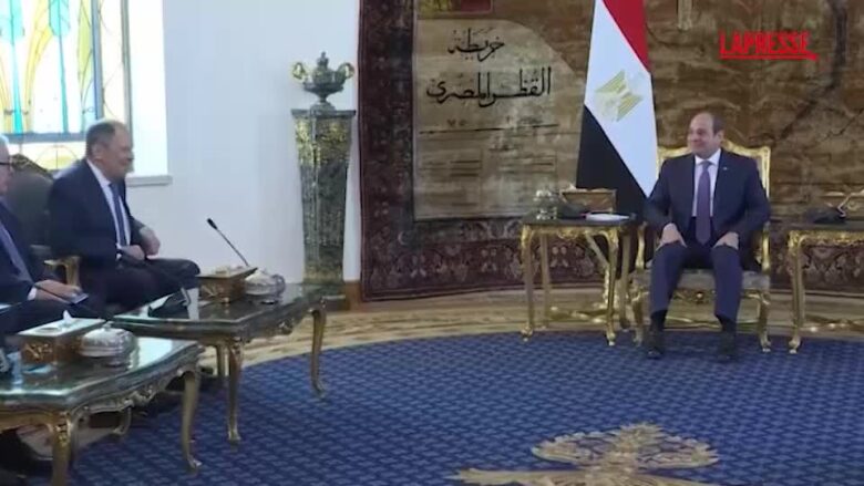 Russia-Egitto, Lavrov ricevuto al Cairo da al-Sisi