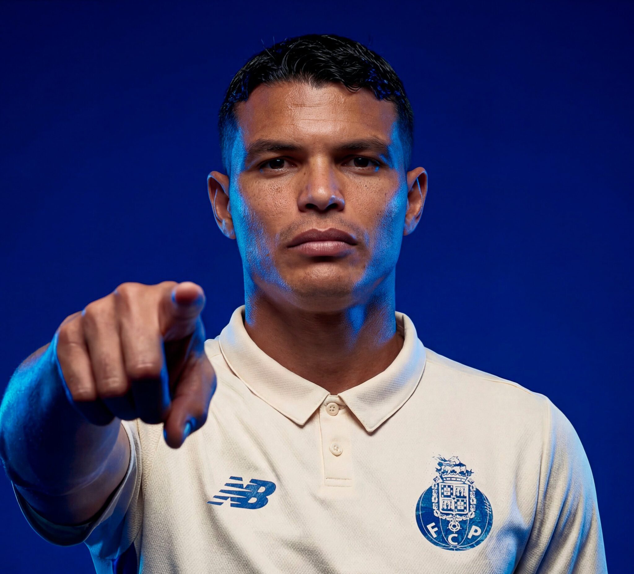 Thiago Silva torna in Europa, il difensore brasiliano firma con il Porto
