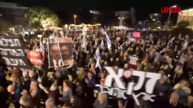 Israele, a Tel Aviv in centinaia in piazza contro il governo Netanyahu