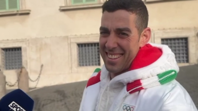 Milano-Cortina 2026, Pellegrino riceve il tricolore: “Lo dedico a nonno Gino, ovunque lui sia”