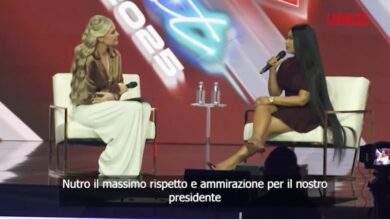 Nicki Minaj, la regina del rap elogia Trump a un raduno per Charlie Kirk