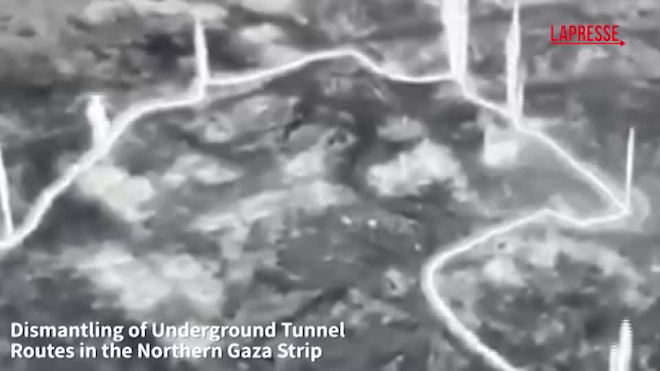 l esercito israeliano distrugge tunnel di hamas a gaza il video da Lapresse.it l esercito israeliano distrugge tunnel di hamas a gaza il video