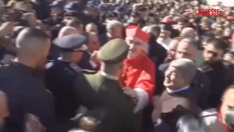 pizzaballa arriva a betlemme per le celebrazioni di natale da Lapresse.it pizzaballa arriva a betlemme per le celebrazioni di natale