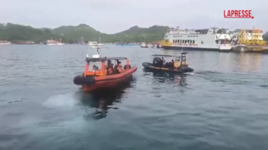 Indonesia, imbarcazione affonda nel Parco di Komodo: le ricerche di quattro turisti spagnoli