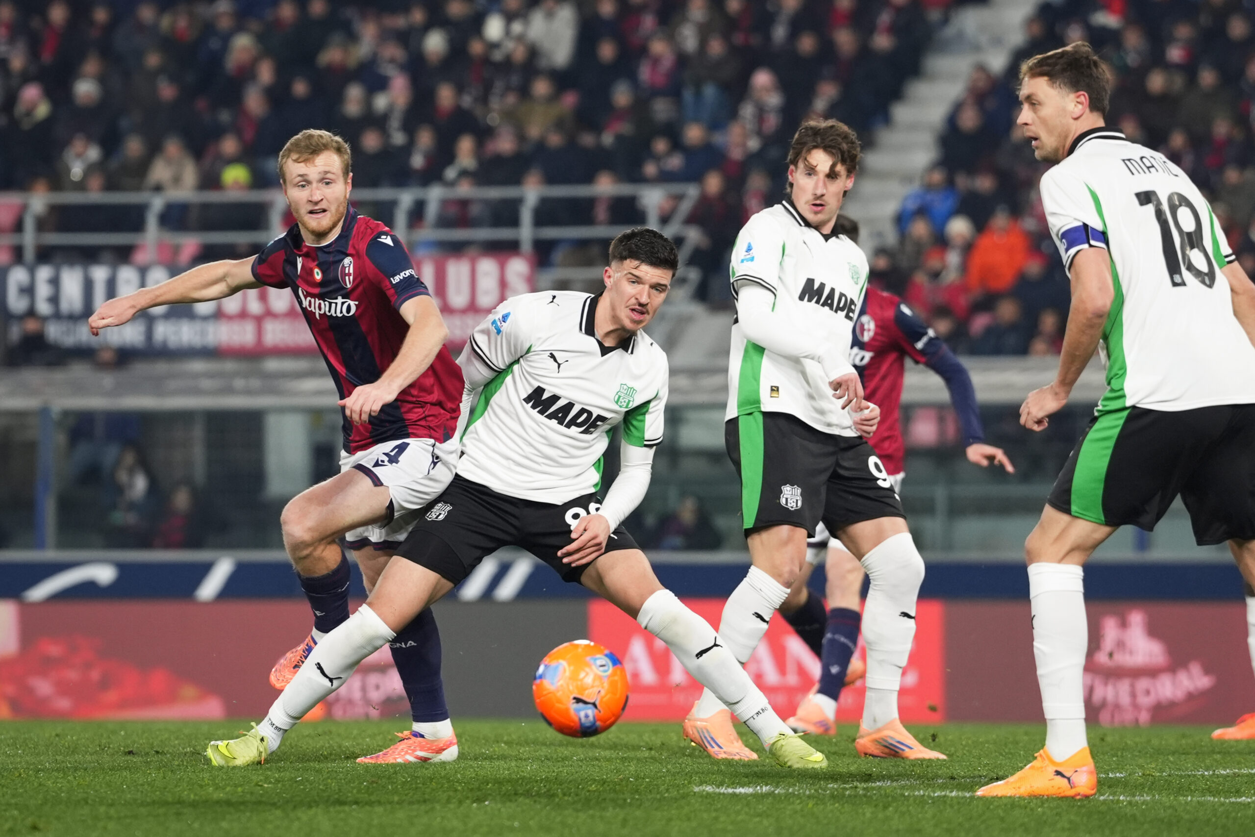 Bologna-Sassuolo 1-1, nel derby emiliano Muharemovic risponde a Fabbian Bologna-Sassuolo 1-1, nel derby emiliano Muharemovic risponde a Fabbian