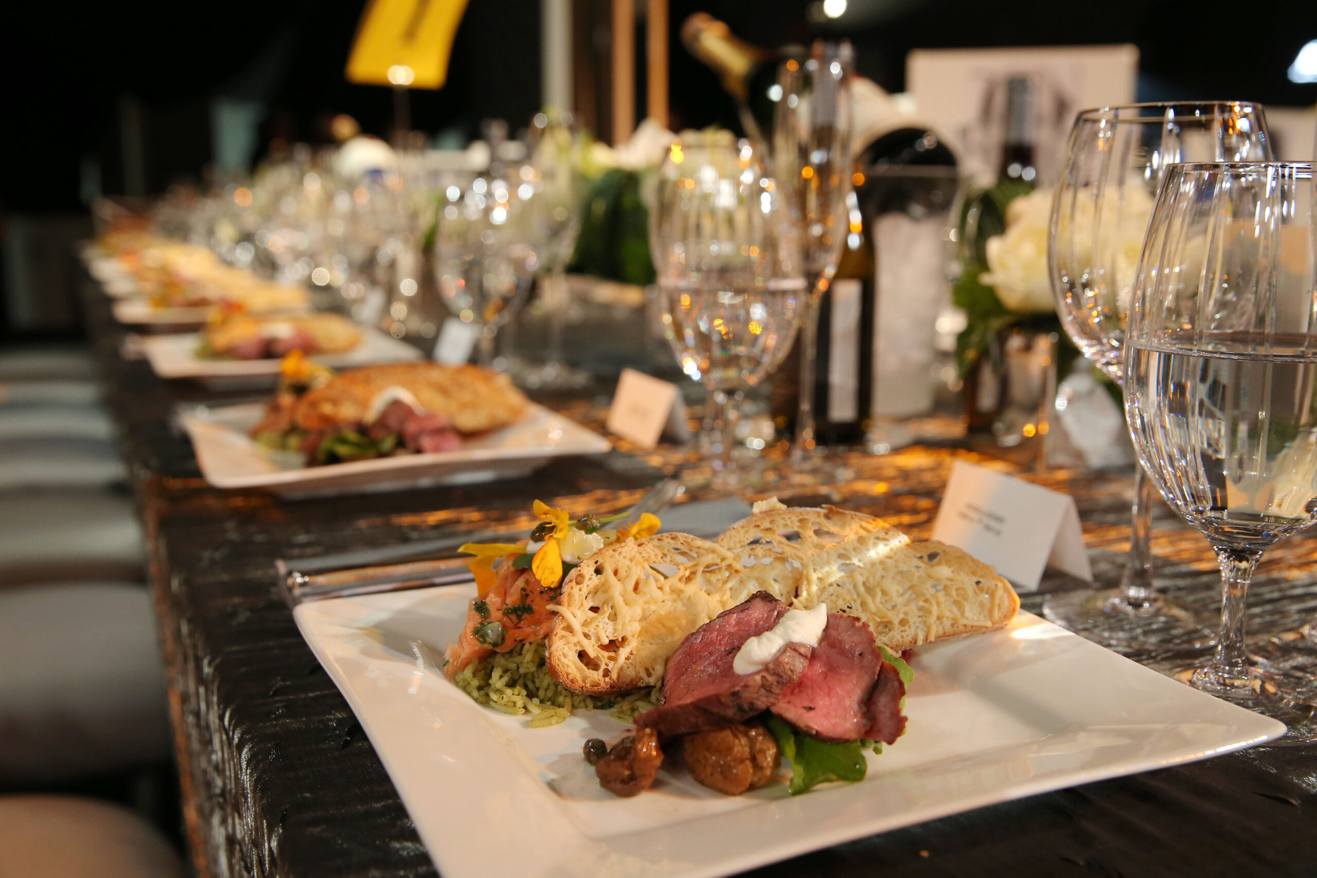 Capodanno 2026, il cenone vale 2 miliardi: ecco quanto spenderanno gli italiani