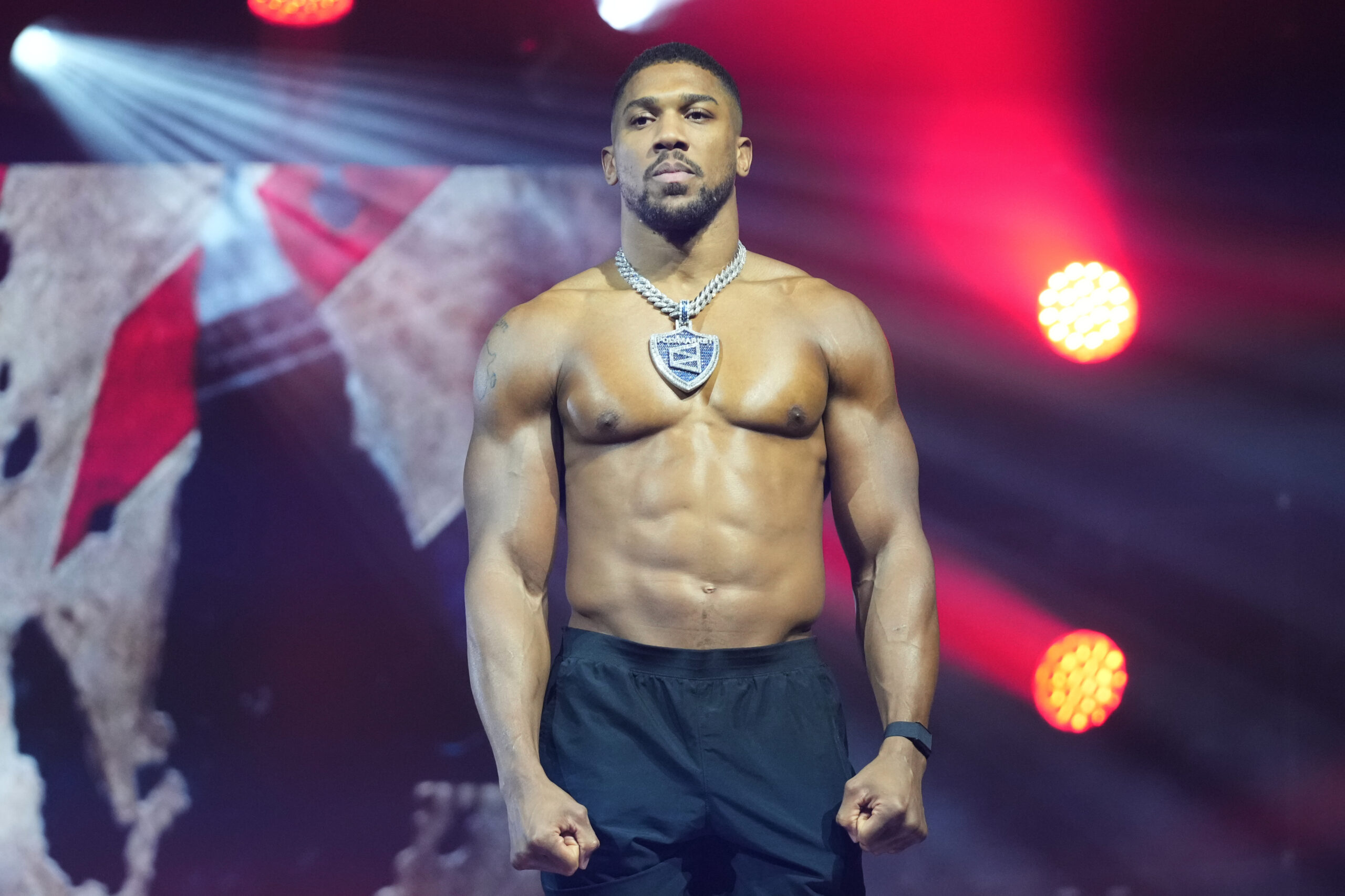 Anthony Joshua, il pugile ferito in un incidente stradale in Nigeria