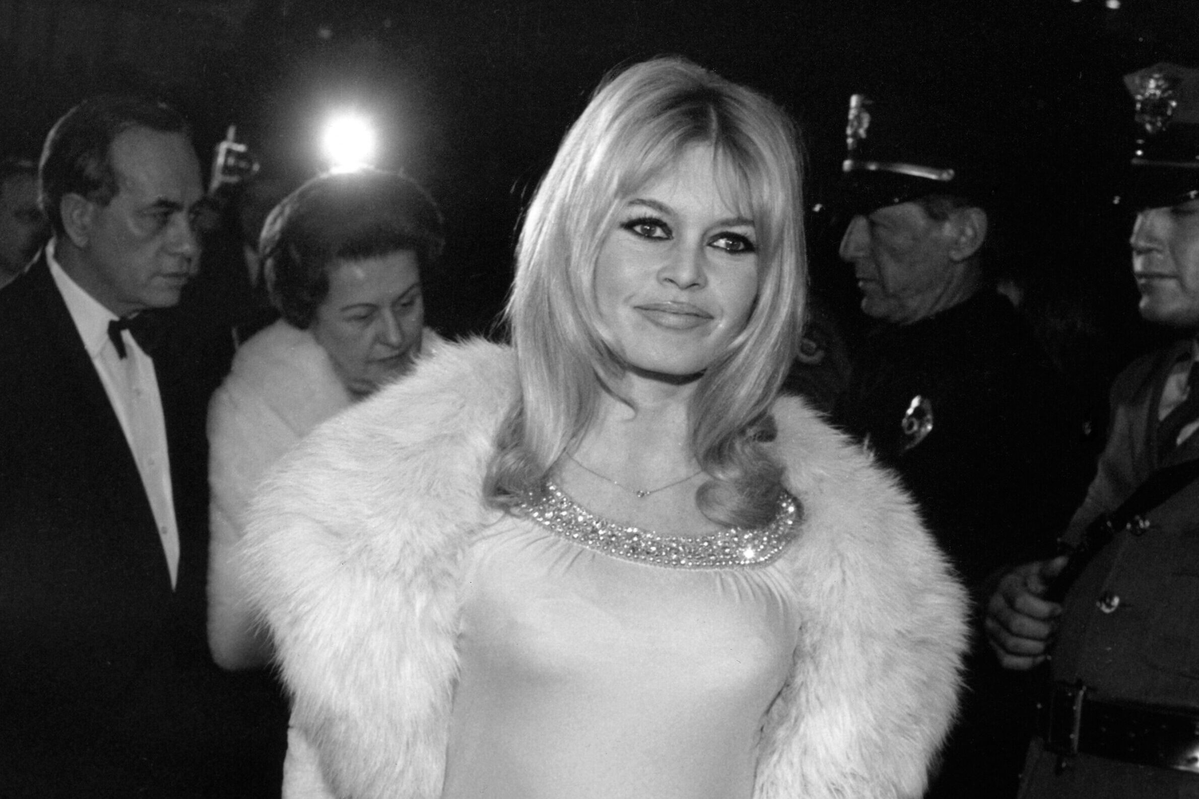Brigitte Bardot, le sue labbra e la lezione per le fan del ritocco