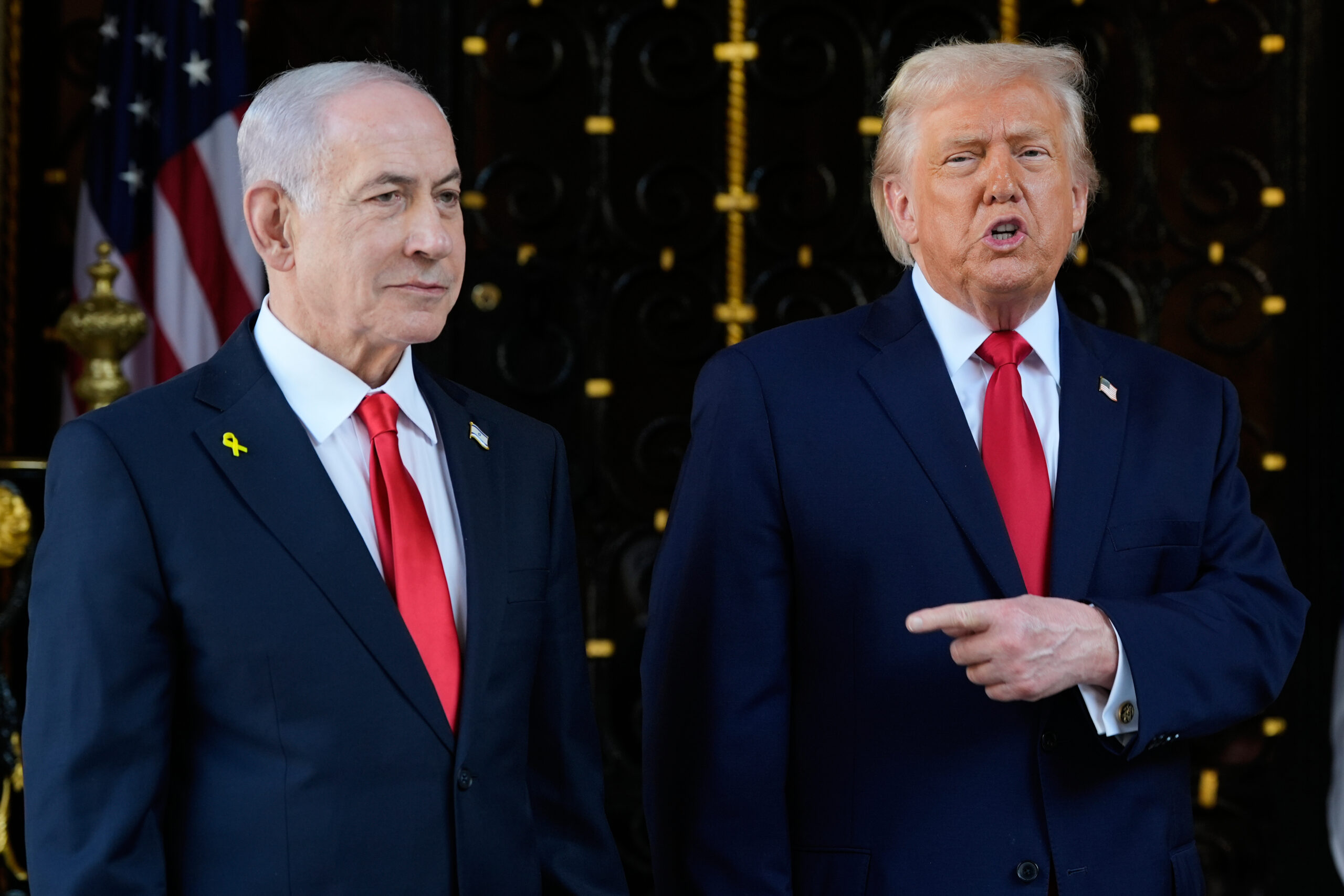 Gaza, Trump incontra Netanyahu a Mar-a-Lago: “Se Hamas non si disarma rapidamente pagherà” Gaza, Trump incontra Netanyahu a Mar-a-Lago: “Se Hamas non si disarma rapidamente pagherà”