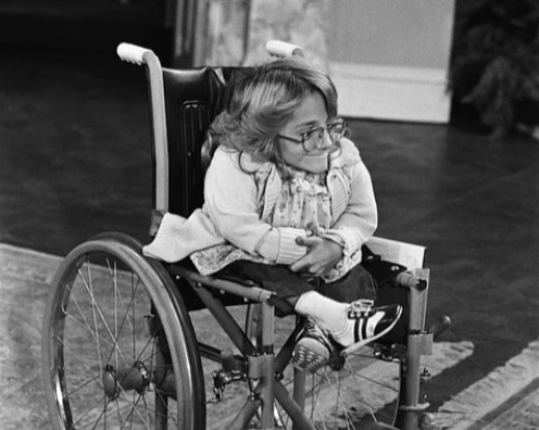 Melanie Watson, morta l’attrice della sitcom ‘Il mio amico Arnold’: aveva 57 anni