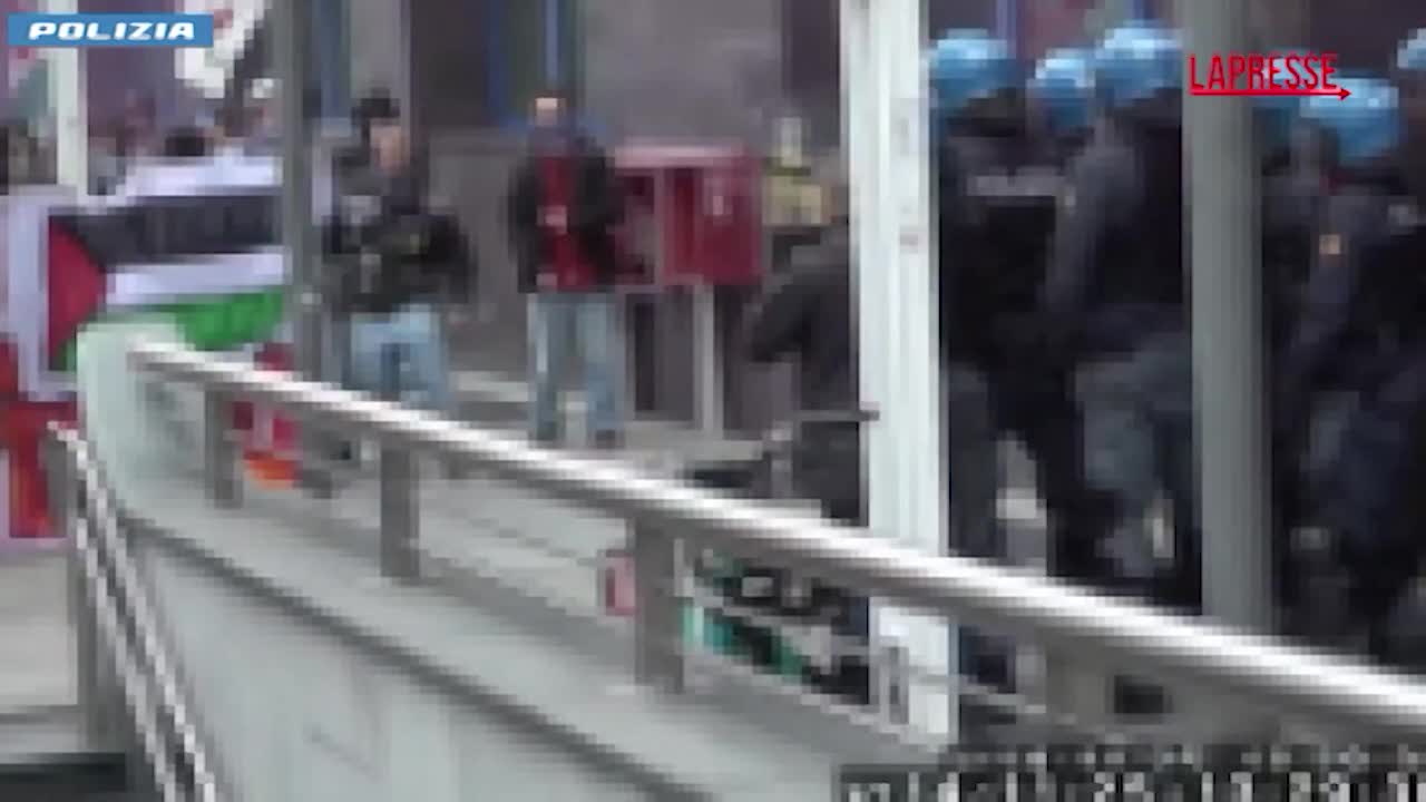 torino scontri in manifestazioni flotilla e 8216no meloni day8217 indagati 6 minorenni da Lapresse.it torino scontri in manifestazioni flotilla e 8216no meloni day8217 indagati 6 minorenni