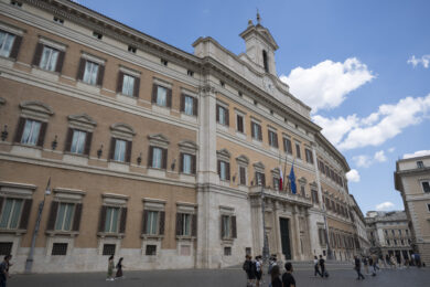 Manovra: le novità per la sanità e le reazioni dei medici