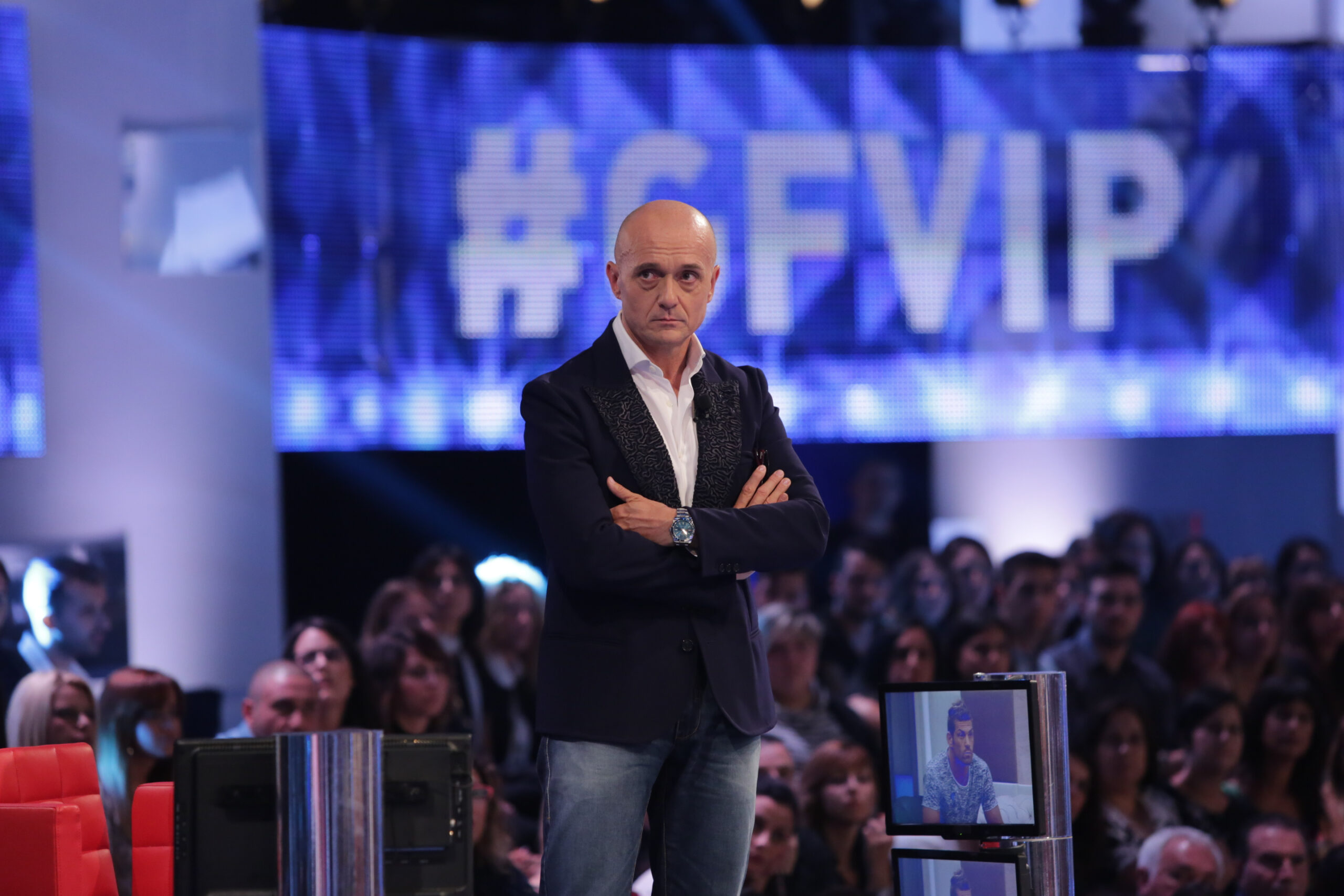 Alfonso Signorini lascia la direzione di ‘Chi’: “Non c’entra il caso Corona”