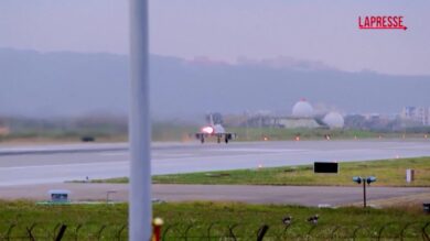 Taiwan, i caccia che decollano dalla base di Hsinchu nel secondo giorno di esercitazioni militari cinesi