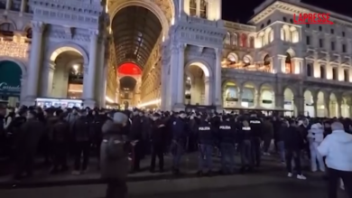 Capodanno 2026, a Milano le forze dell'ordine sgombrano piazza del Duomo