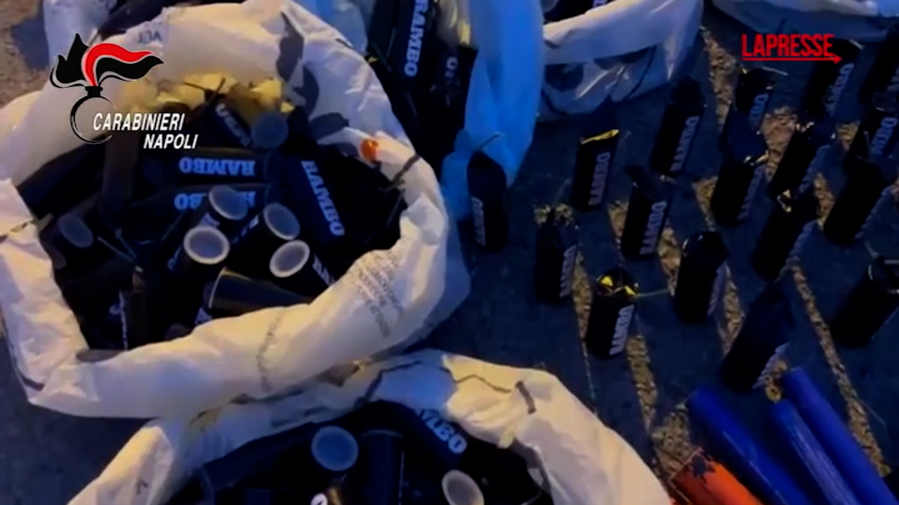 maxi sequestro di botti illegali a napoli 3 arresti da Lapresse.it maxi sequestro di botti illegali a napoli 3 arresti