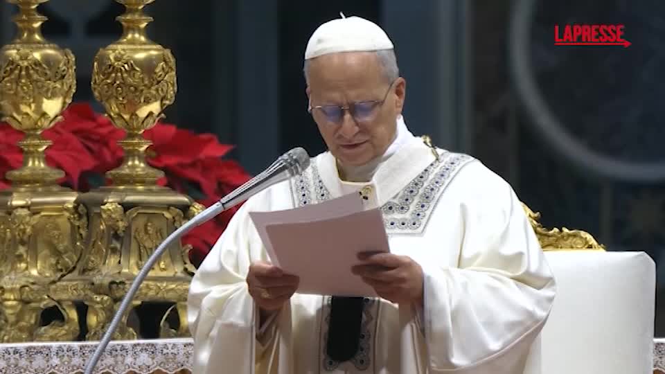 papa leone xiv il mondo non si salva affilando spade ma comprendendo e perdonando