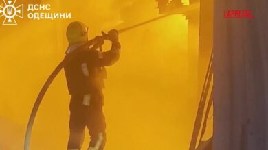 Ucraina, notte di attacchi russi in Ucraina: droni colpiscono Odessa e Volyn