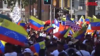I venezuelani in Cile e in Colombia festeggiano la cattura di Maduro da parte degli Usa