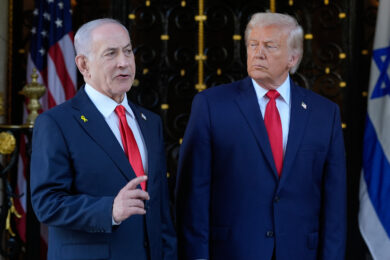 Iran, Trump a Netanyahu: “Rischi di restare da solo contro Teheran” – La diretta
