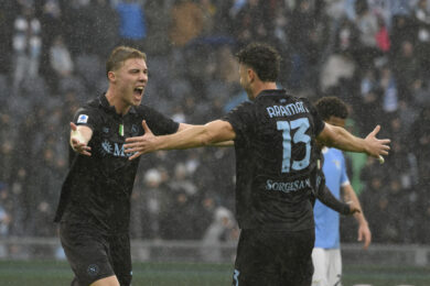 Lazio-Napoli 0-2, Conte resta agganciato alla vetta