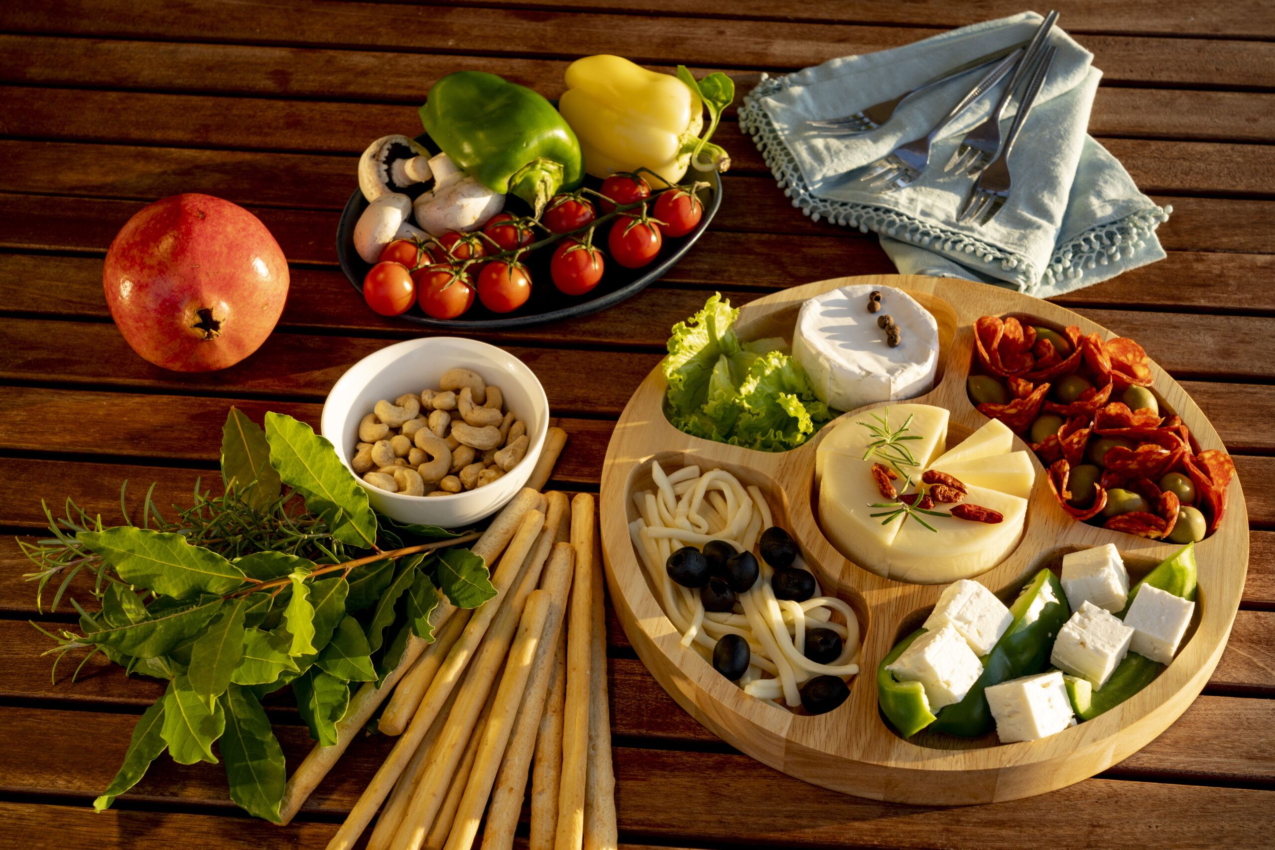 In cerca di una dieta post abbuffate? Perché scegliere quella Mediterranea In cerca di una dieta post abbuffate? Perché scegliere quella Mediterranea