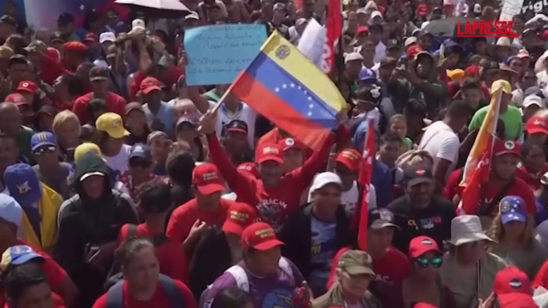 Venezuela, a Caracas manifestanti chiedono il ritorno di Maduro