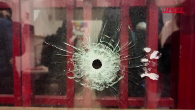 Roma, riapre la sede Cgil di Primavalle dopo gli spari. Landini: "Non ci fermiamo"