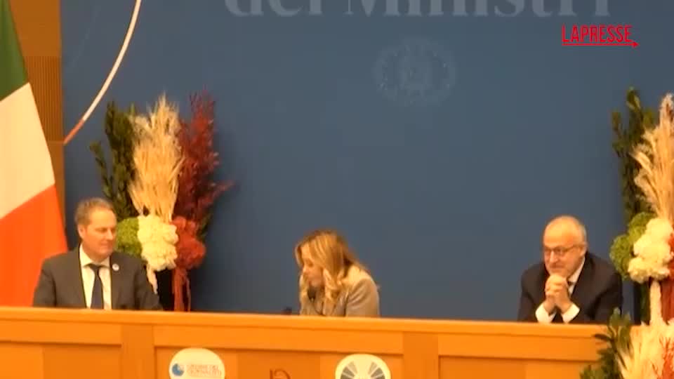 Governo, Meloni: "Mi basta quello che sto facendo, non penso al Quirinale" Governo, Meloni: "Mi basta quello che sto facendo, non penso al Quirinale"