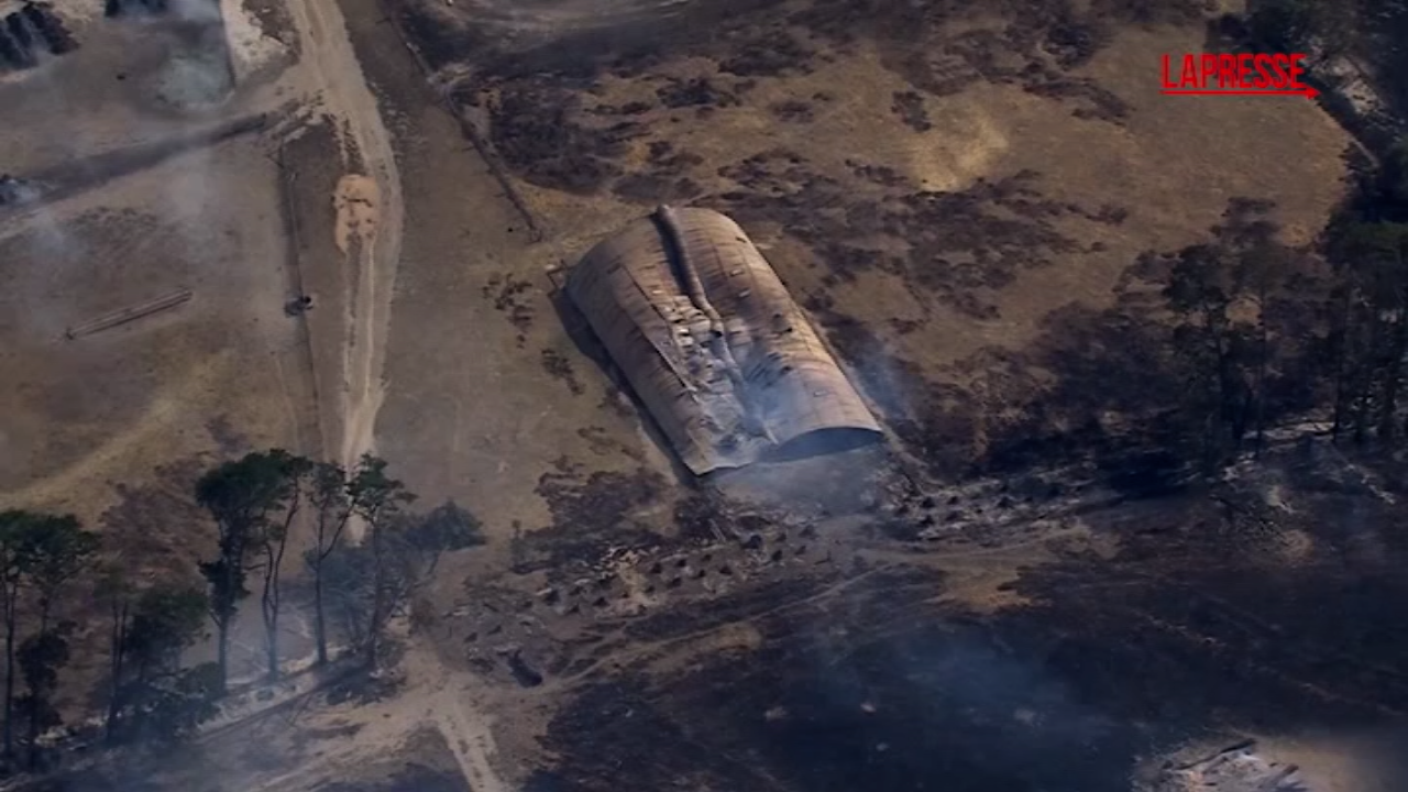 australia decine di incendi devastano lo stato di victoria da Lapresse.it australia decine di incendi devastano lo stato di victoria