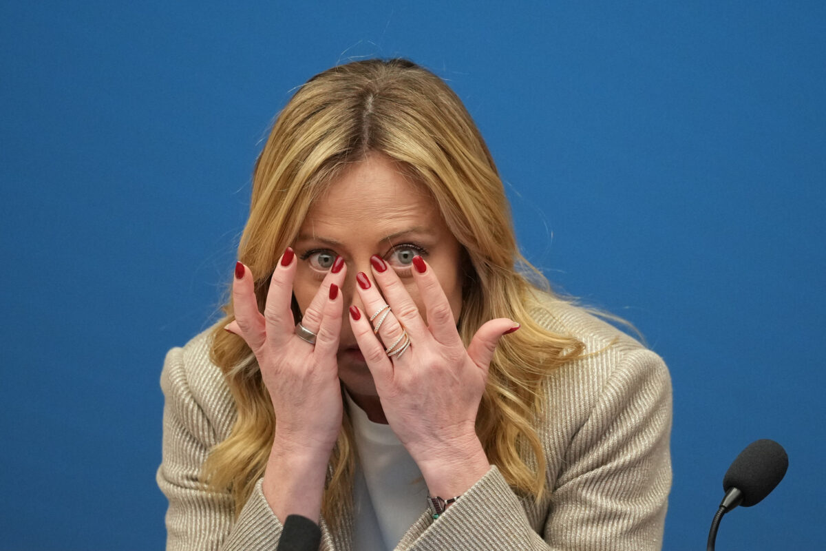 Galleria foto 'Meloni alla conferenza stampa di inizio anno: gli sguardi più curiosi in 10 foto' - foto 6