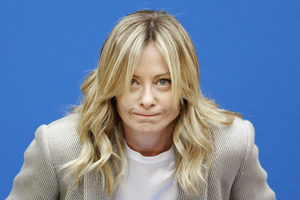 Galleria foto 'Meloni alla conferenza stampa di inizio anno: gli sguardi più curiosi in 10 foto' - foto 8