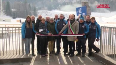 Milano-Cortina 2026, inaugurato Stadio del fondo del lago di Tesero