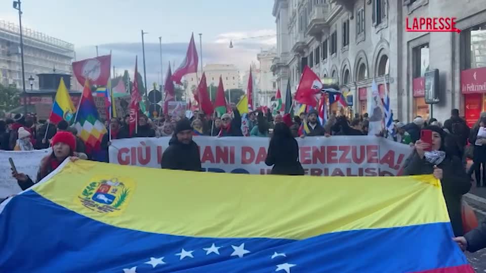 Venezuela, figlio Maduro a manifestanti Roma: “Lo riporteremo indietro” Venezuela, figlio Maduro a manifestanti Roma: “Lo riporteremo indietro”