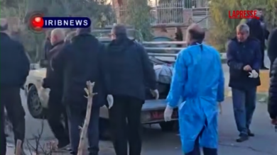 Iran, la tv di Stato mostra i corpi all'obitorio durante la repressione delle proteste