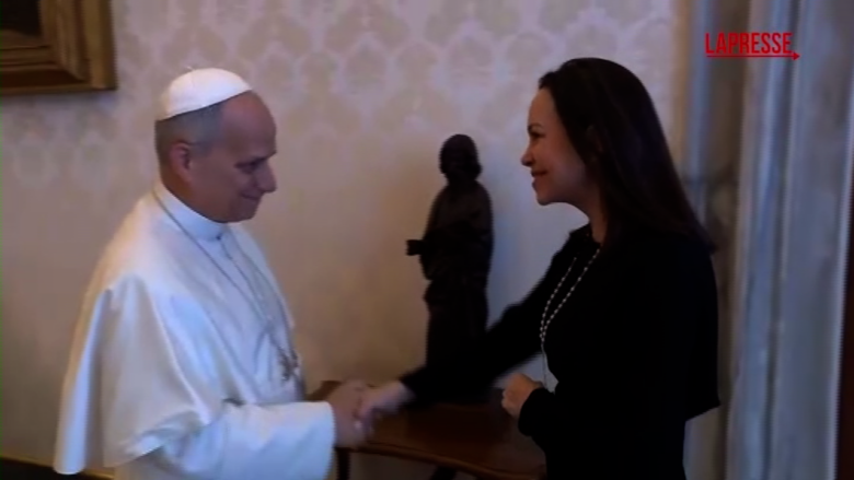 Papa Leone XIV incontra María Corina Machado, Nobel per la Pace 2025