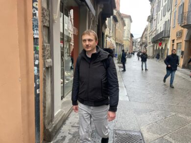 Delitto Garlasco, consulenza Poggi: “Aggressione iniziata in cucina dove c’è dna Stasi”