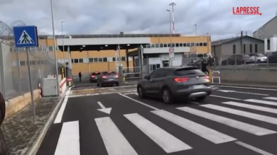 Venezuela, l'arrivo di Meloni e Tajani a Ciampino per accogliere Trentini e Burlò